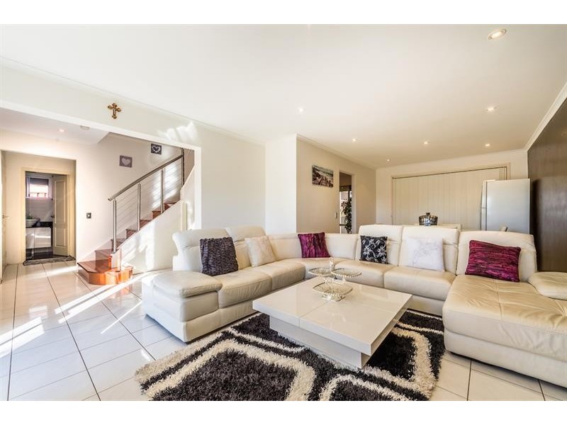 1 Corella Rd, Green Valley NSW 2168