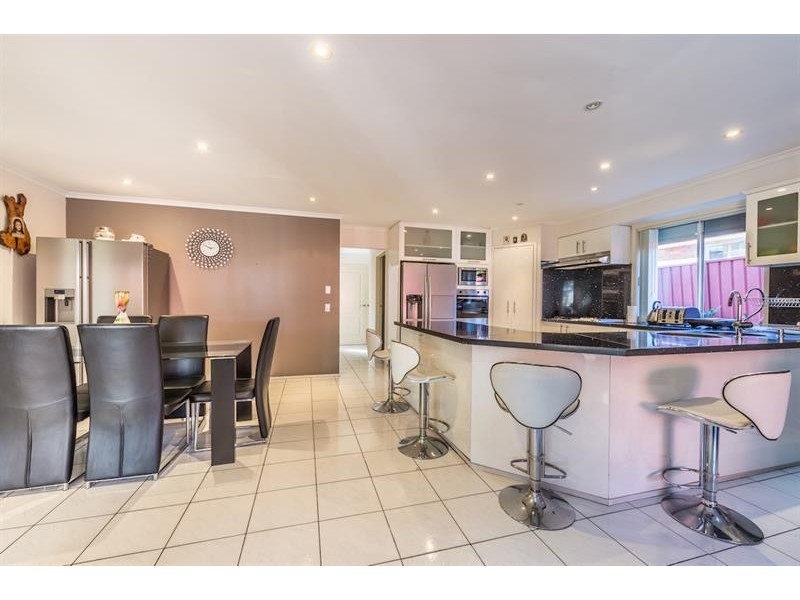 1 Corella Rd, Green Valley NSW 2168