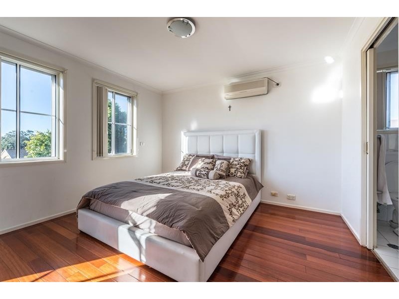 1 Corella Rd, Green Valley NSW 2168