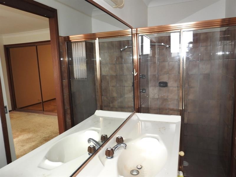 11 Calaria  Close, Edensor Park NSW 2176