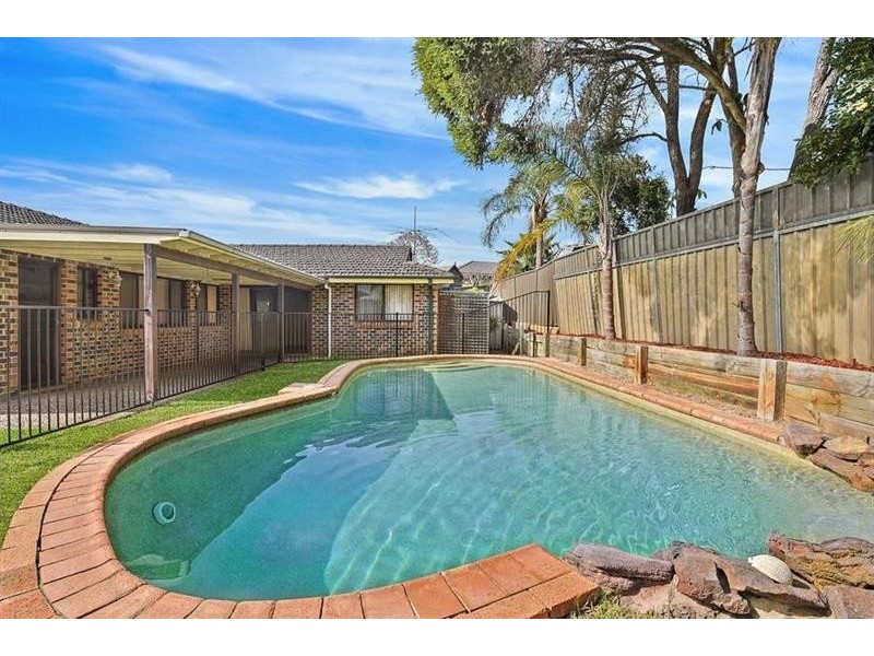 11 Calaria  Close, Edensor Park NSW 2176