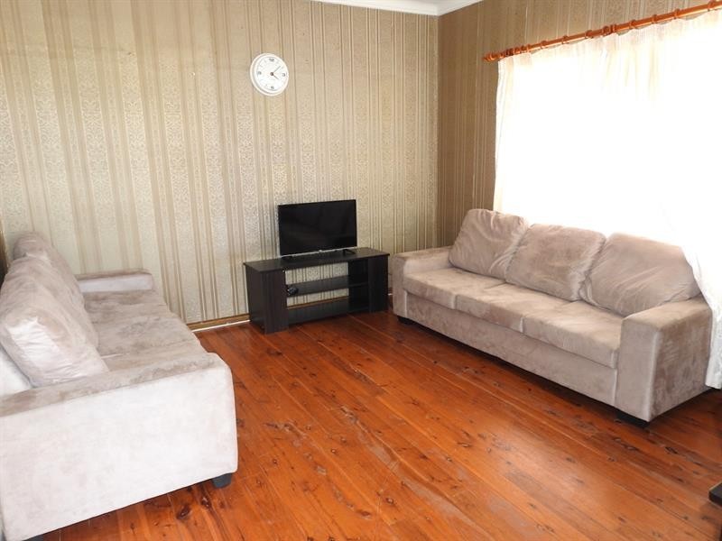 16 Tripoli St, Fairfield West NSW 2165