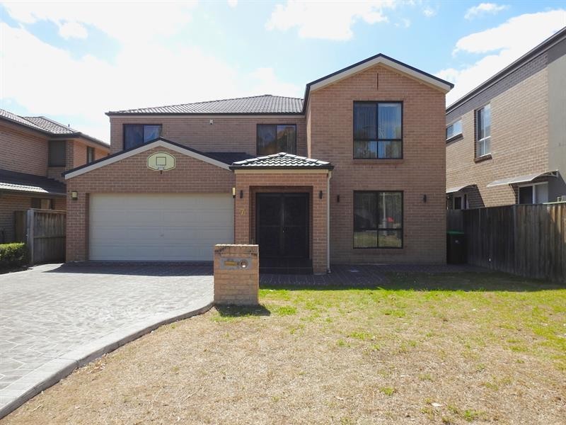 7 Balgownie Road, Prestons NSW 2170