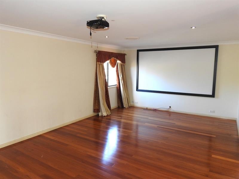 7 Balgownie Road, Prestons NSW 2170