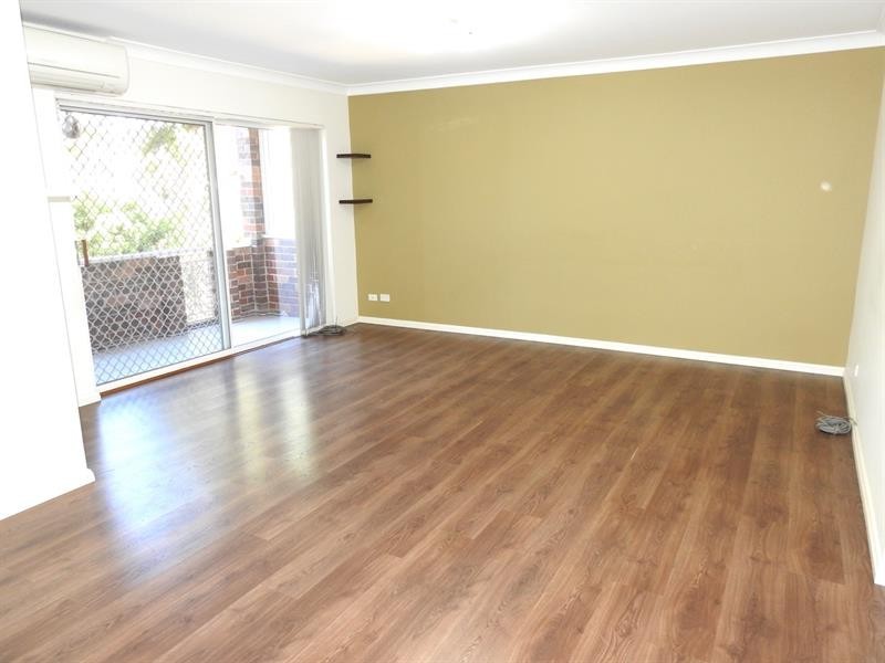 10/8-10 Ulverstone St, Fairfield NSW 2165