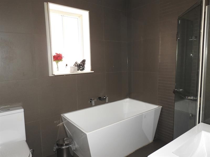 213 Hamilton Rd, Fairfield Heights NSW 2165