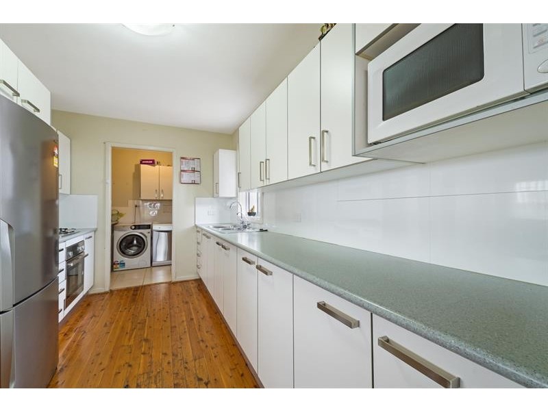 21 Atherton St, Fairfield West NSW 2165