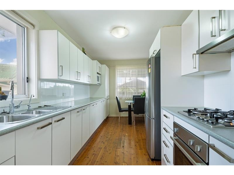 21 Atherton St, Fairfield West NSW 2165