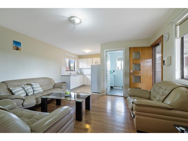 21 Atherton St, Fairfield West NSW 2165