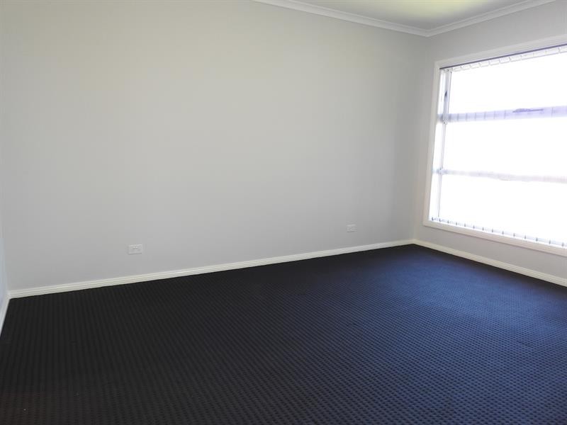 73 Commissioners Dr, Denham Court NSW 2565