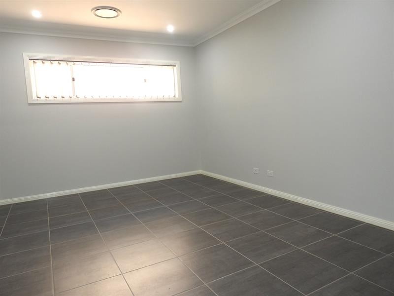 73 Commissioners Dr, Denham Court NSW 2565
