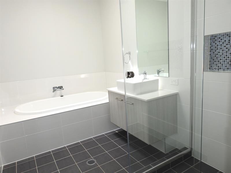 73 Commissioners Dr, Denham Court NSW 2565