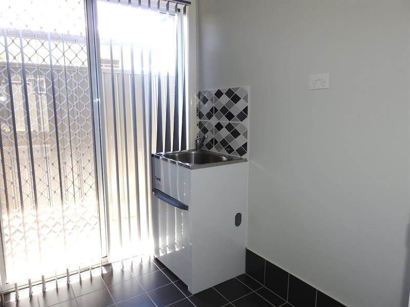 73 Commissioners Dr, Denham Court NSW 2565