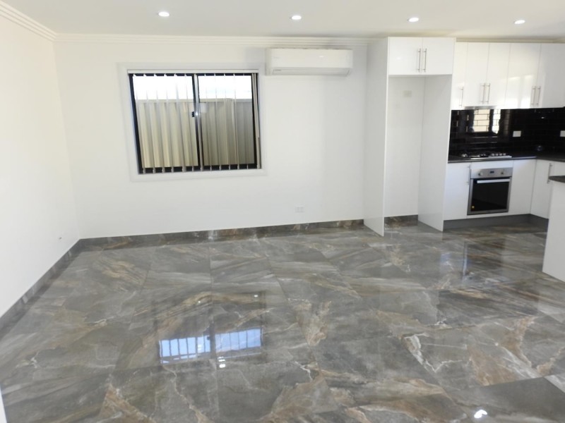 62 Tallowood Cres, Bossley Park NSW 2176