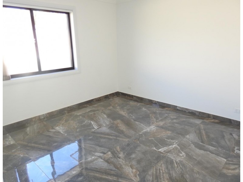 62 Tallowood Cres, Bossley Park NSW 2176