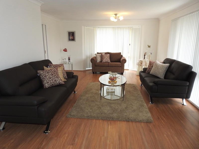73 Swan Rd, Edensor Park NSW 2176