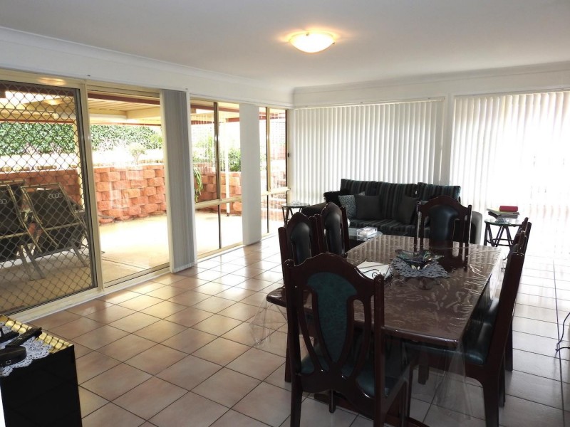 73 Swan Rd, Edensor Park NSW 2176
