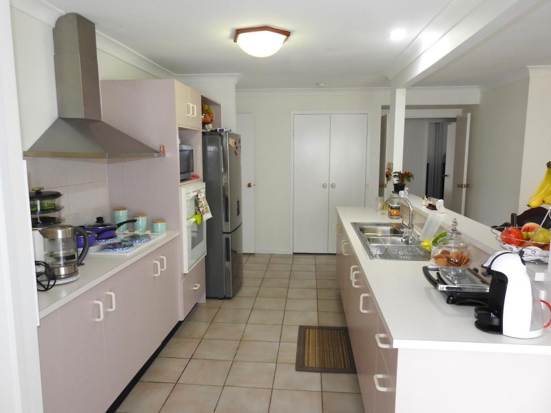 73 Swan Rd, Edensor Park NSW 2176
