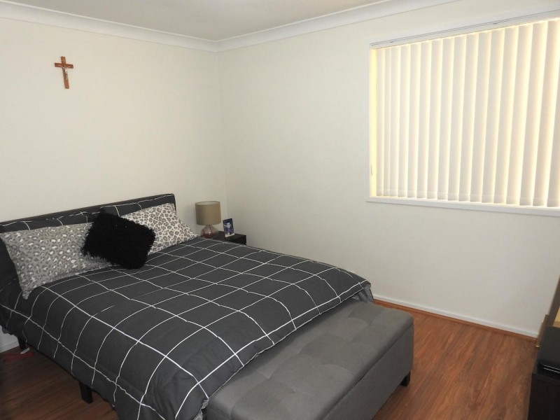 73 Swan Rd, Edensor Park NSW 2176