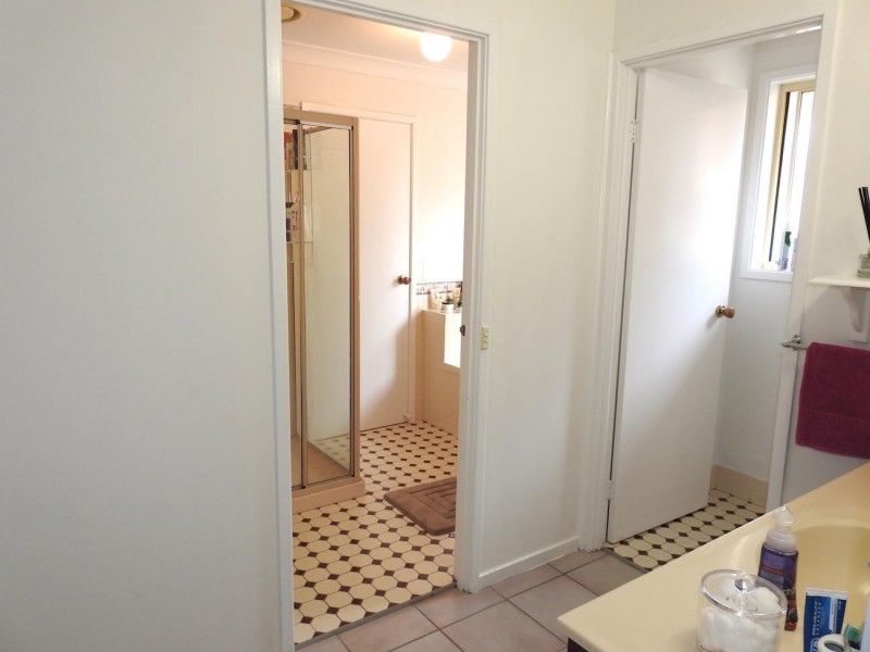 73 Swan Rd, Edensor Park NSW 2176