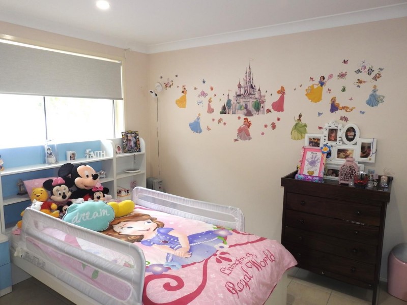 11 Goodooga Cl, Hinchinbrook NSW 2168