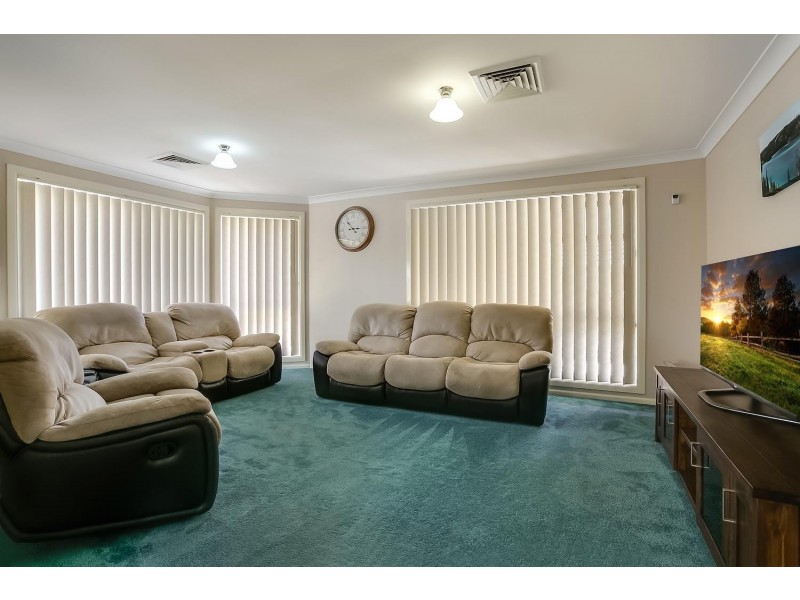 2 Marcus Clarke Crescent, Glenmore Park NSW 2745
