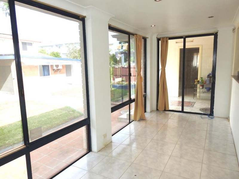 121 Kootingal St, Greystanes NSW 2145