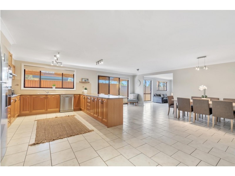 23 Mawbanna Close, West Hoxton NSW 2171