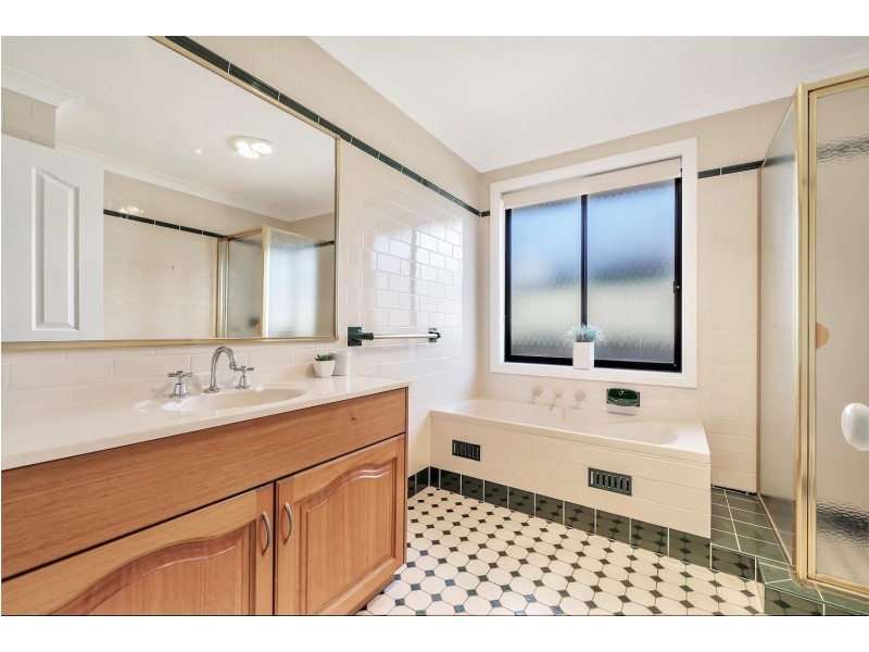 23 Mawbanna Close, West Hoxton NSW 2171