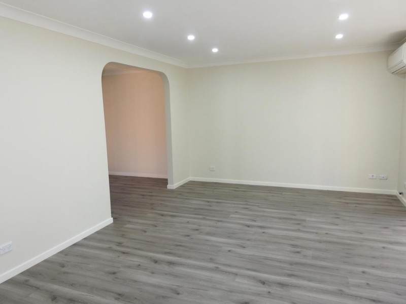 11 Mildara Place, Edensor Park NSW 2176