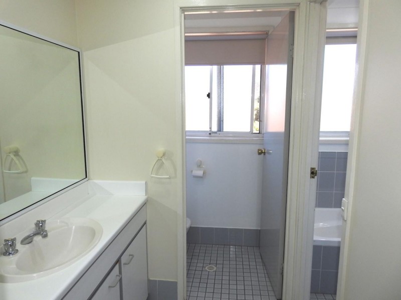 11 Mildara Place, Edensor Park NSW 2176