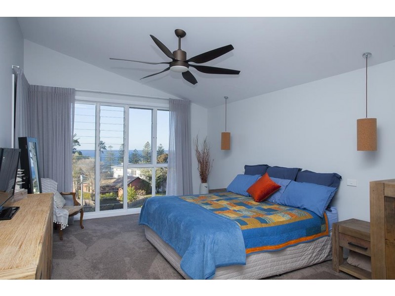 11 Elanora Place, Coledale NSW 2515