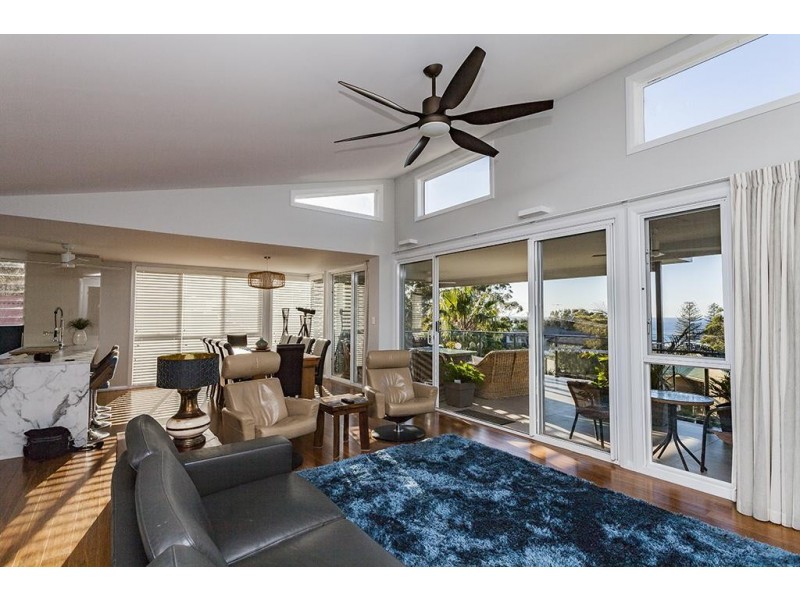 11 Elanora Place, Coledale NSW 2515