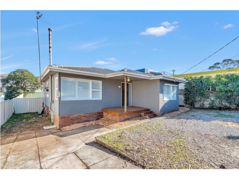 5 Fairfield Road, Woodpark NSW 2164
