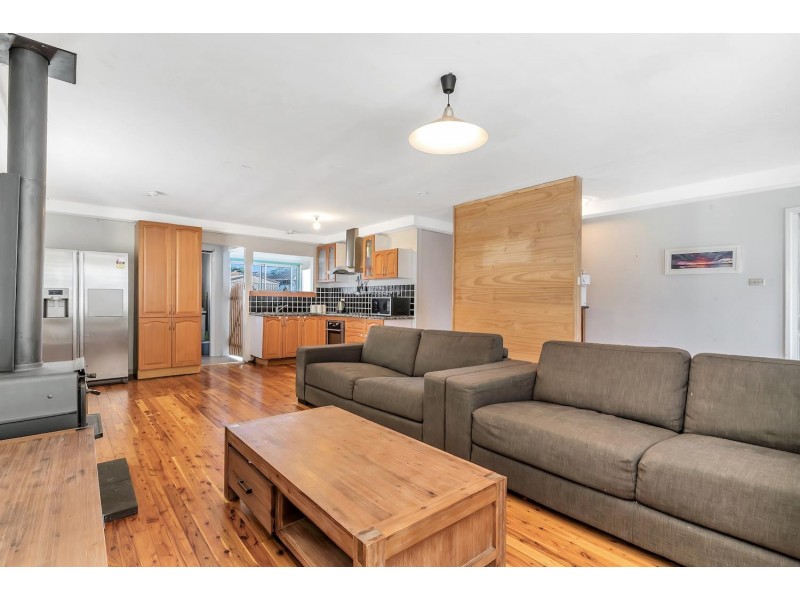 5 Fairfield Road, Woodpark NSW 2164