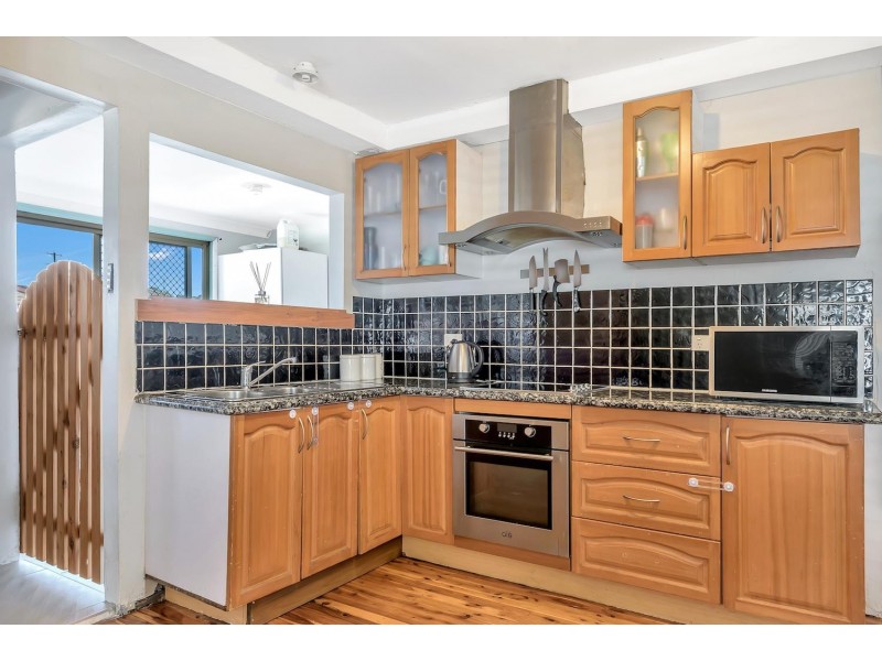 5 Fairfield Road, Woodpark NSW 2164