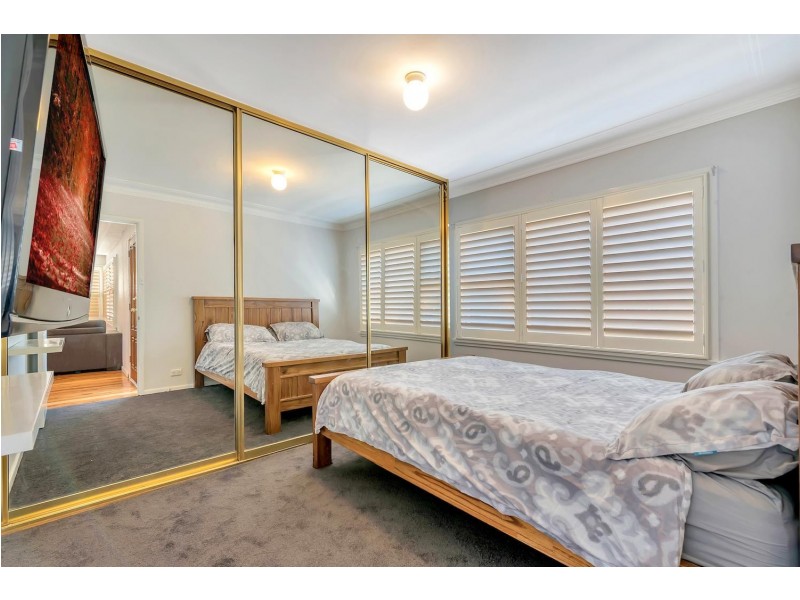 5 Fairfield Road, Woodpark NSW 2164