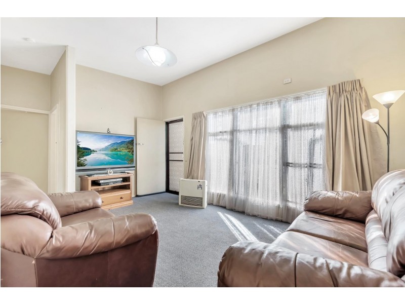 4 Hinkler Street, Smithfield NSW 2164