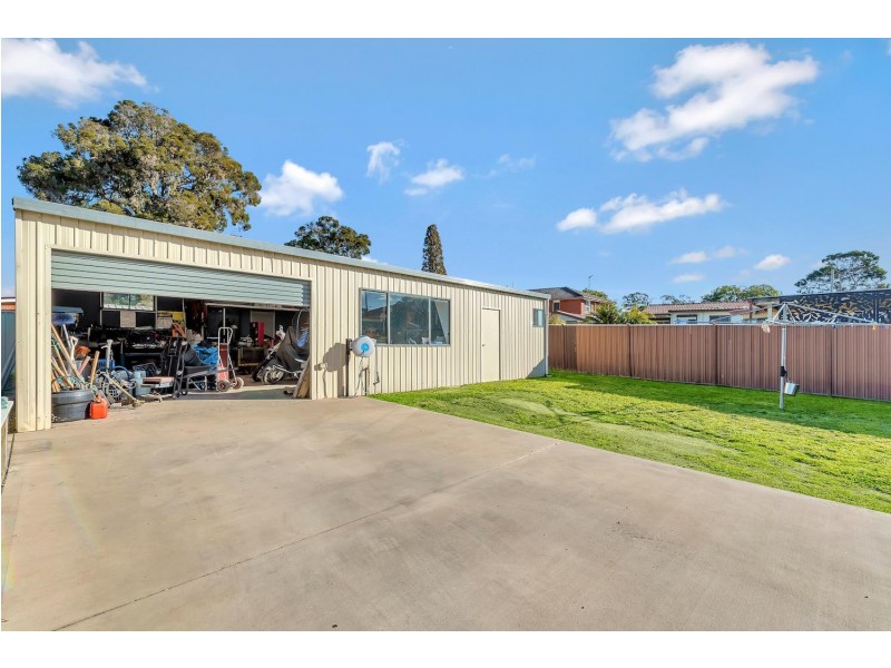 4 Hinkler Street, Smithfield NSW 2164