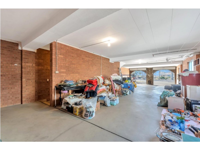 8 Gwandalan Road, Edensor Park NSW 2176