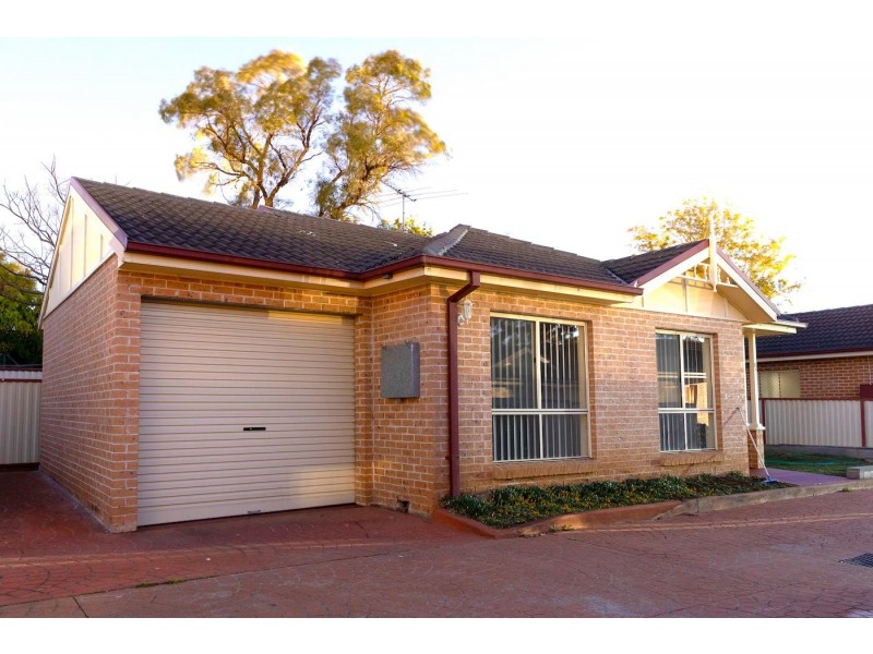 16A Oxford Street, Smithfield NSW 2164