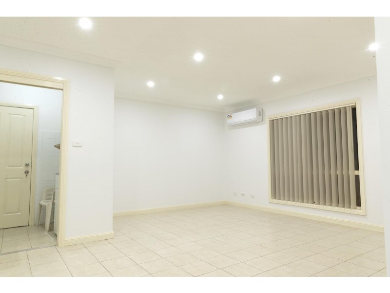 16A Oxford Street, Smithfield NSW 2164