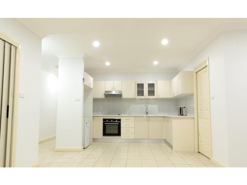 16A Oxford Street, Smithfield NSW 2164