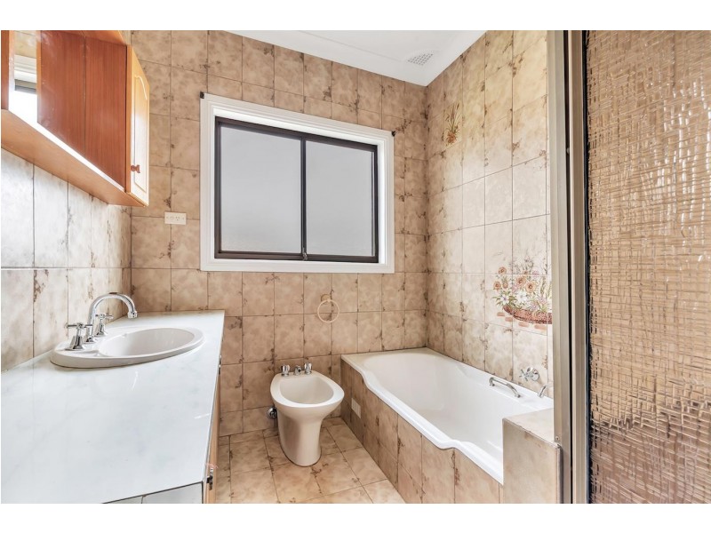 1A Watts Place, Prairiewood NSW 2176