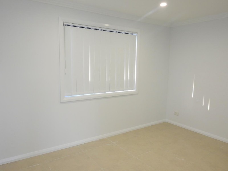 23A Oliveri Crescent, Green Valley NSW 2168