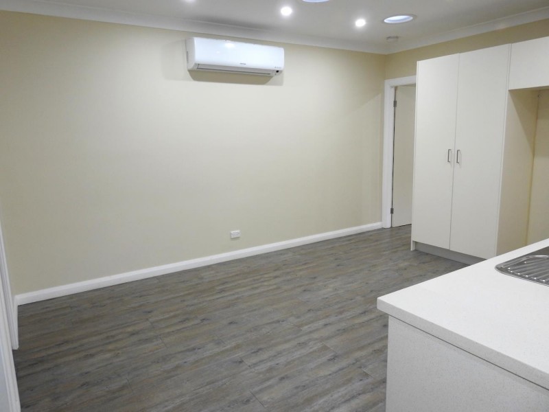 25A Norfolk Avenue, Fairfield West NSW 2165