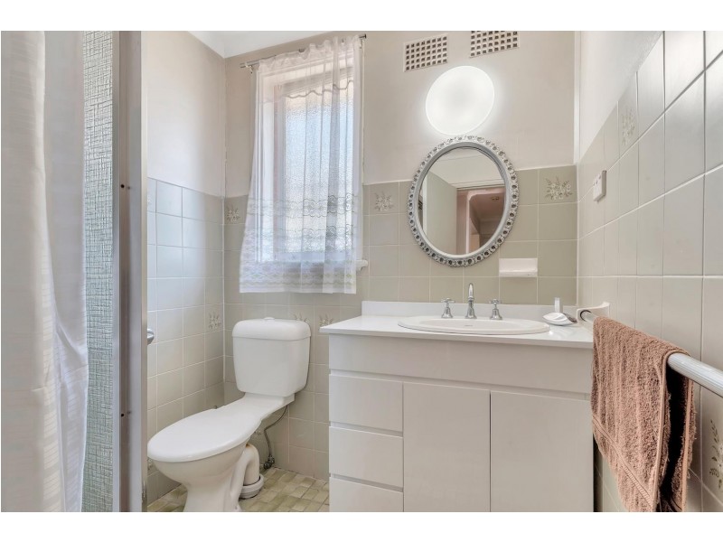 2 Stacey Street, Fairfield West NSW 2165