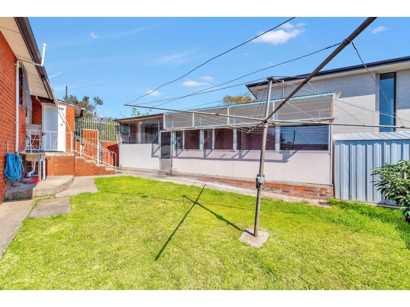 2 Stacey Street, Fairfield West NSW 2165