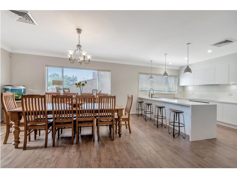 27 Curran Street, Prairiewood NSW 2176