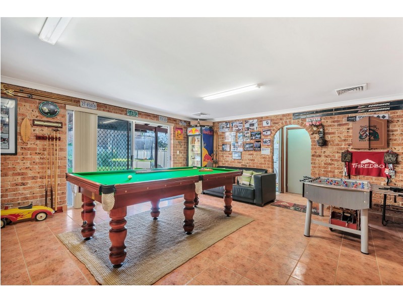 27 Curran Street, Prairiewood NSW 2176